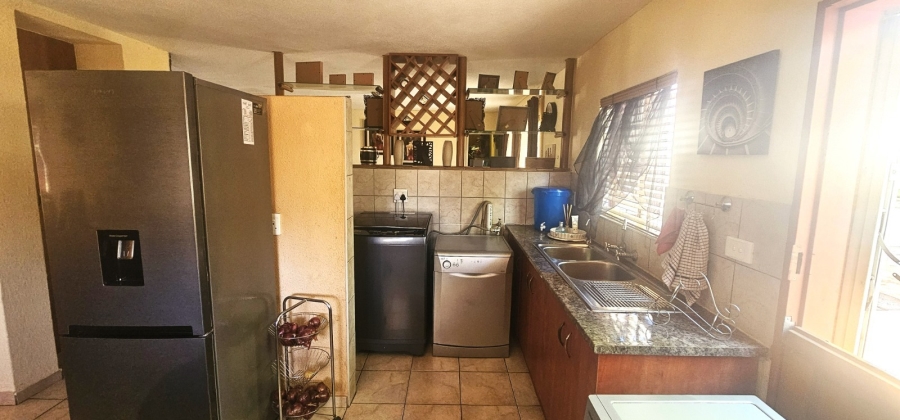 To Let 3 Bedroom Property for Rent in Protea Park North West